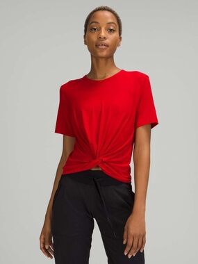 LULULEMON CRESCENT TEE KNOT FRONT RED SIZE 10